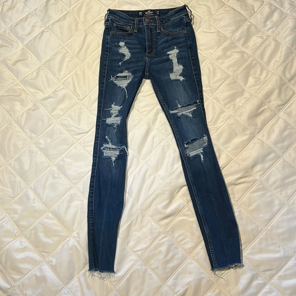 Hollister Jeans - Picture 1 of 2